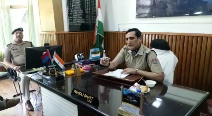 नैनीताल– पीक टूरिस्ट सीजन के दौरान बनाई जाएगी अस्थाई पर्यटन पुलिस चौकियां, ड्रोन कैमरों के जरिए रखी जाएगी यातायात व्यवस्था पर नजर, जल पुलिस को किया जायेगा तैनात, पर्यटन सीजन को लेकर नैनीताल पुलिस ने बनाया यह प्लान